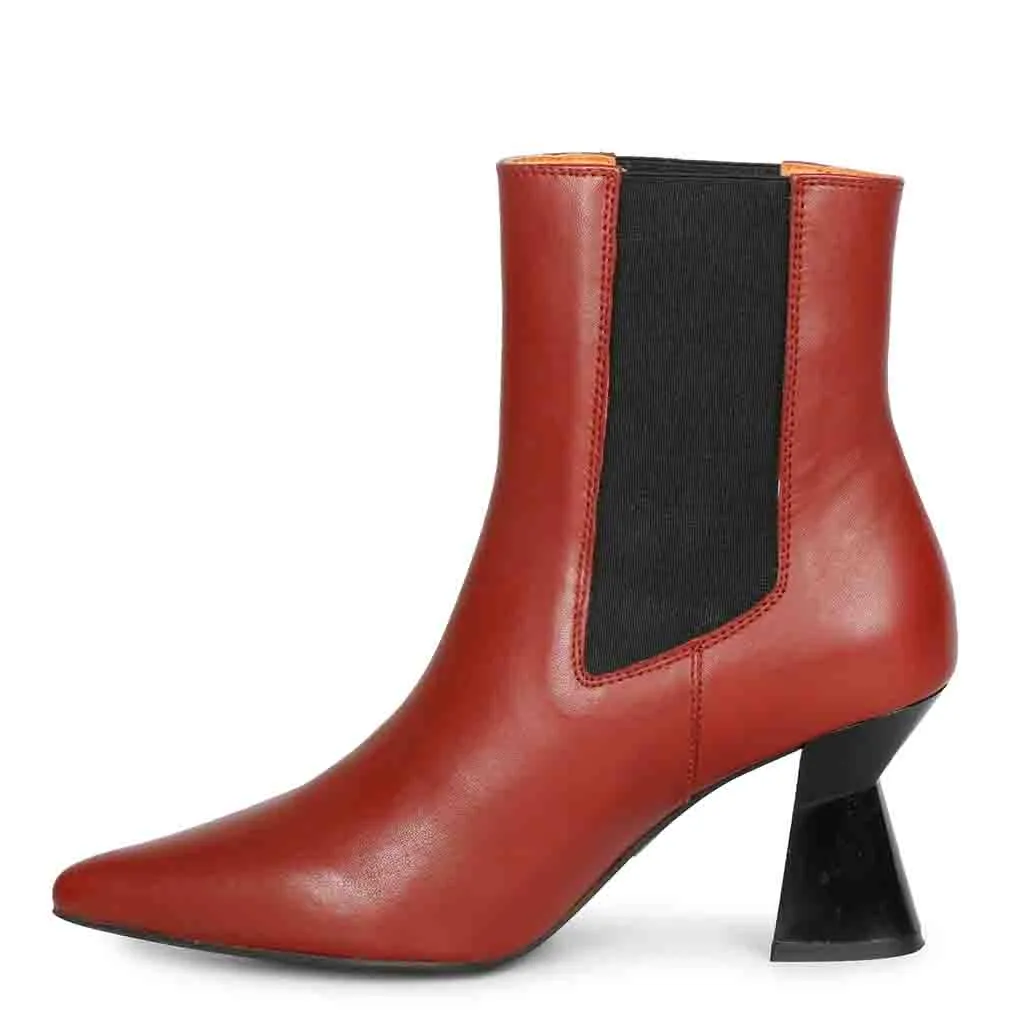 Saint Elliana Rust Leather Sculpted Heel Chelsea Boots